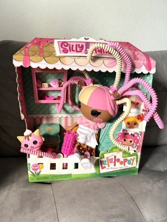 Lalaloopsy Other - Lalaloopsy Doll Scoops Waffle Cone Silly Hair  Pet Cat Toy 10th Anniversary Box